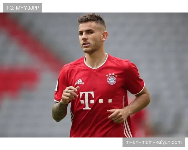 卢卡斯·埃尔南德斯关键抢断 巴黎后卫攻防两端贡献 卢卡斯·埃尔南德斯关键抢断 巴黎后卫攻防两端贡献